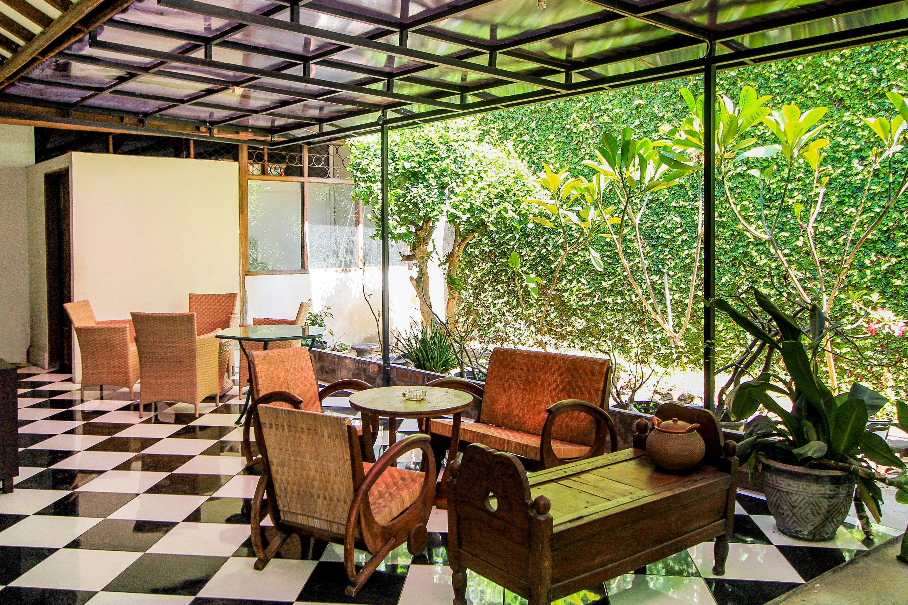 Santo Guest House Tropodo Brebek Exterior foto